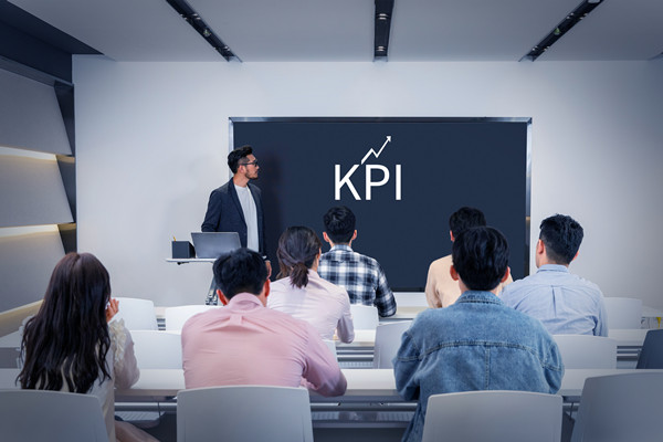 薪酬調整策（cè）略：依據（jù）市場變化，靈活調整薪（xīn）酬體係