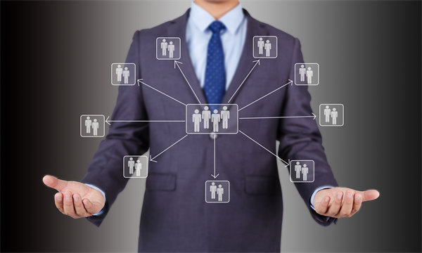 全麵預算組織架構中，屬於預算管理決策機構的是？