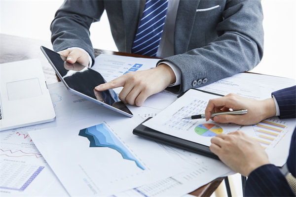 薪酬管理如何（hé）平衡內部公平與外部市（shì）場競爭（zhēng）力？