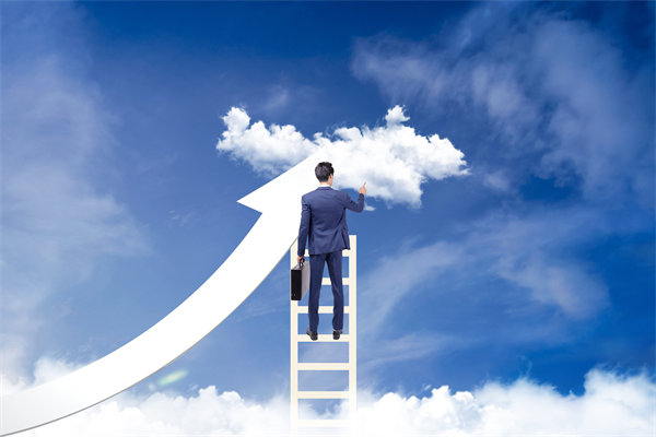 薪酬調整的最佳時（shí）機與依據：如何做出明智決策？