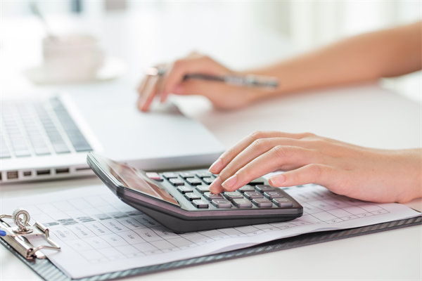 環境快速變化，如何確保預算執（zhí）行的靈活性和適應性？