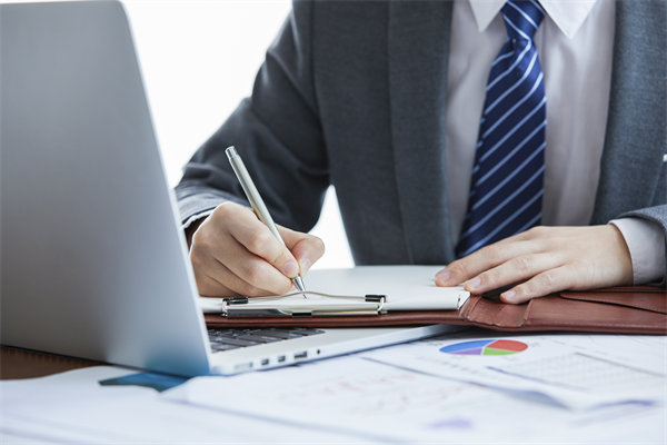 員工薪酬（chóu）晉升（shēng）體係如何建立，確保公平公正？