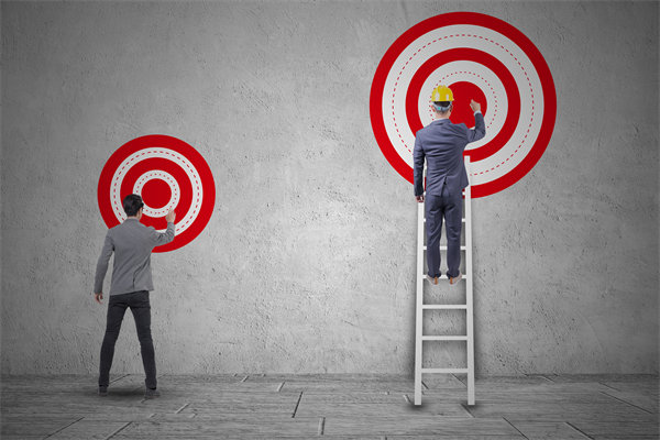 在薪酬體係構建時，如何確保公平性，同時滿足員（yuán）工期望？