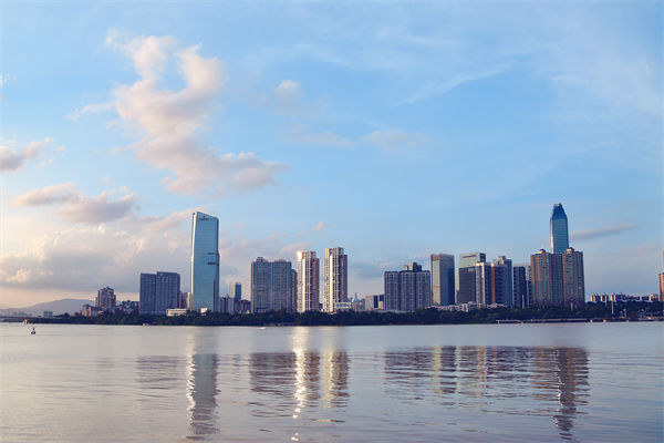 惠州營銷（xiāo）谘詢公司如何（hé）為企業定（dìng）製創新營銷策略？