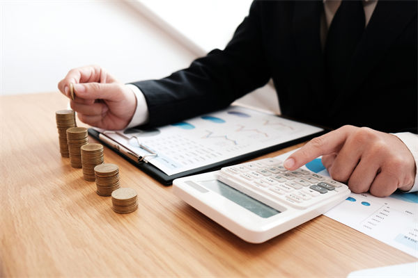 薪酬體係調整（zhěng），如何兼顧新員工和（hé）老員工的利益？