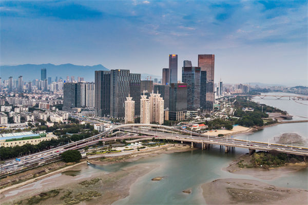 福州薪酬谘詢（xún）公司如何設（shè）計公平（píng）且具有競爭力的（de）薪酬體（tǐ）係（xì）？