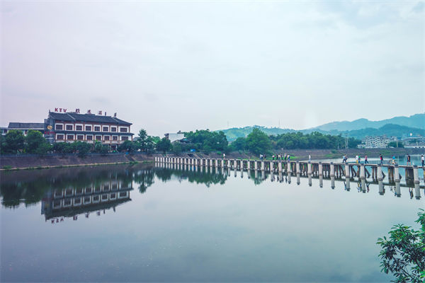 溫州戰略谘詢公司如何助力企業精準定（dìng）位市場？