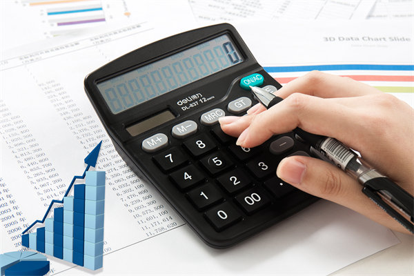 如何（hé）通過預算管理，加強企業的風險預警（jǐng）與防範能力？