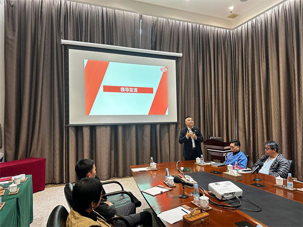 廣東www.17c企業管理研究院副院長龐金森（sēn）老師致辭