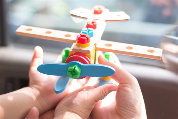 這些玩具可能正（zhèng）在悄悄傷害孩子，對關聯品牌的啟示