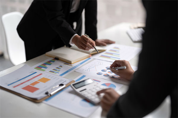 跨部門搶資源內耗不斷，預算能否拆解為協同（tóng）分配模型（xíng）？