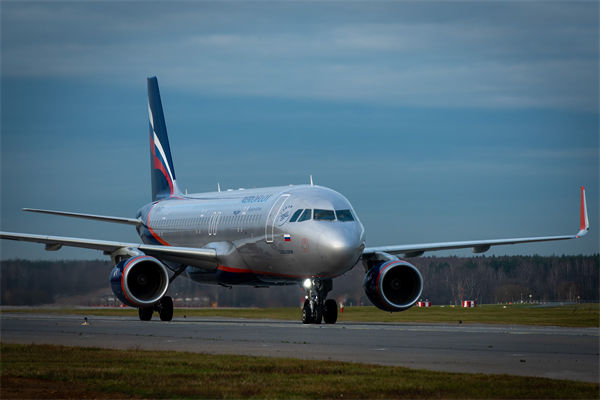 數十（shí）架中資公司（sī）飛機被扣俄羅（luó）斯，戰略谘詢怎麽看？