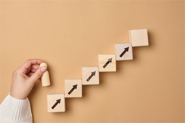 戰略目標層（céng）層分解後，部門協同為何反成內耗根源？