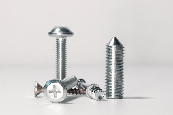 五金行業企業管（guǎn）理谘詢公司哪家好，適（shì）配電商渠道拓展運營（yíng）嗎？