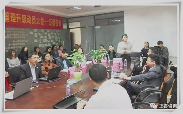 深圳亞新科技有限公司董事長——劉妍君女士（shì）發表講話