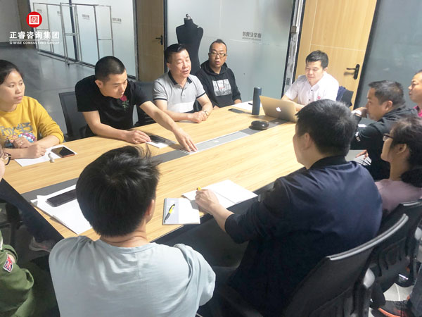 迪辛倫全麵管理升（shēng）級啟動會（huì）