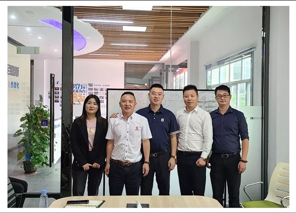 NIASI第四季度業績衝刺啟動（dòng）儀式合影