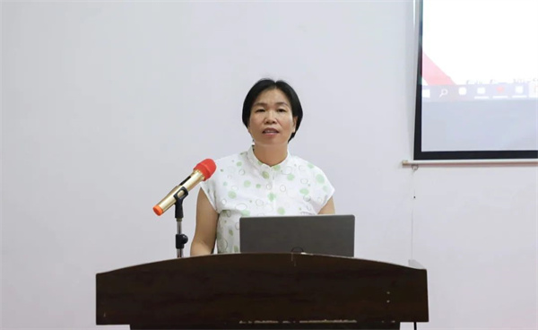 萬事泰集團副總裁關彩雲女士總結會致辭