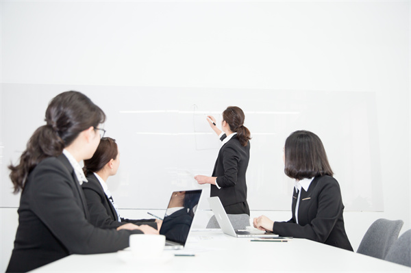 「精益生產谘詢」如何提高員工滿意度（dù）和生產力？