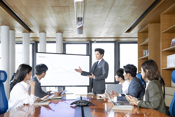 企業管理（lǐ）谘詢：引領（lǐng）企業（yè）戰略規劃與創新