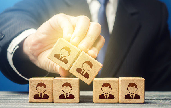 戰略規劃與實施：戰略谘詢公（gōng）司的核心能力