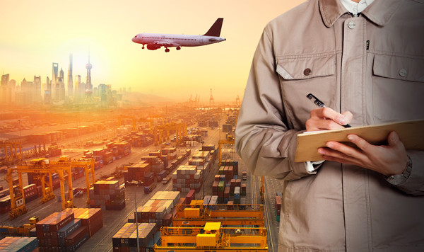 全（quán）球供（gòng）應鏈：全球化背（bèi）景下的供應鏈挑戰和機遇