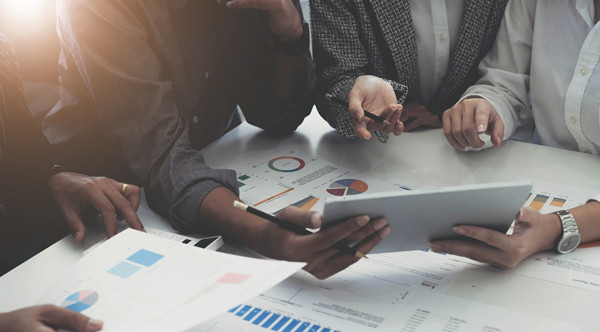 人力資源薪（xīn）酬：建立公平的薪（xīn）酬體係，激勵員（yuán）工積極性