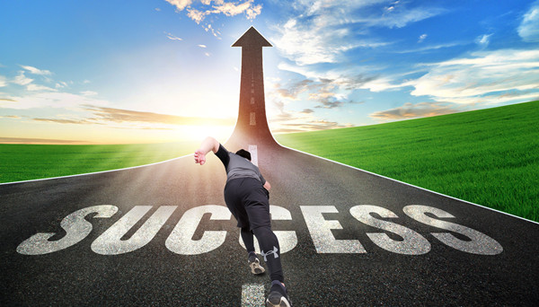 如何利用營銷（xiāo）谘詢公司的數據分析能力進行策（cè）略製定（dìng）？