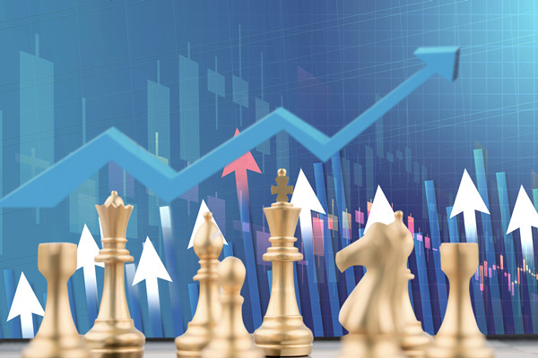 全麵評估戰略風（fēng）險（xiǎn），及時調（diào）整（zhěng）戰略方向