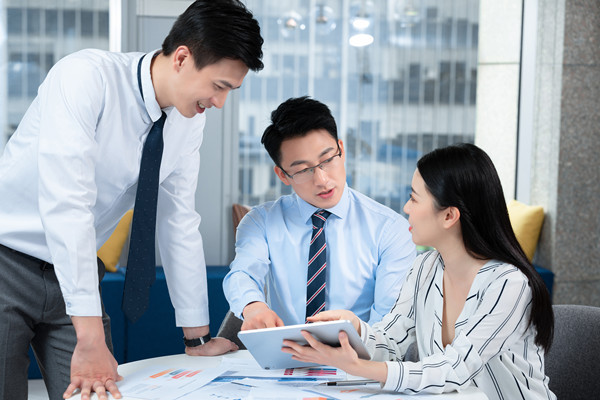 領導（dǎo）力發展：培養（yǎng）具（jù）有影響力的人力資源管理（lǐ）