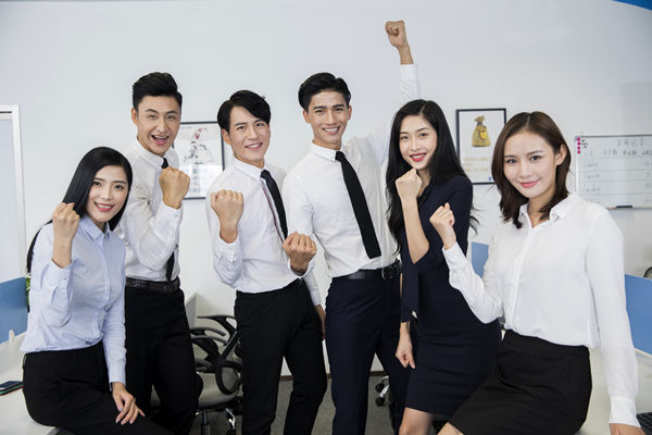 組（zǔ）織谘詢：協助（zhù）企業製定組織發展戰略，推動組織成（chéng）長（zhǎng）