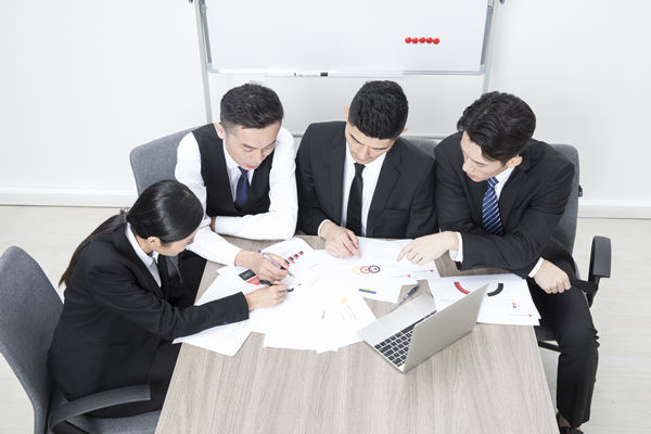 組織谘詢：協助企業（yè）製定組織發展戰略，推動組（zǔ）織成長（zhǎng）