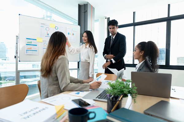 供應鏈金融：創（chuàng）新金融服務，促進（jìn）供（gòng）應鏈健康發展