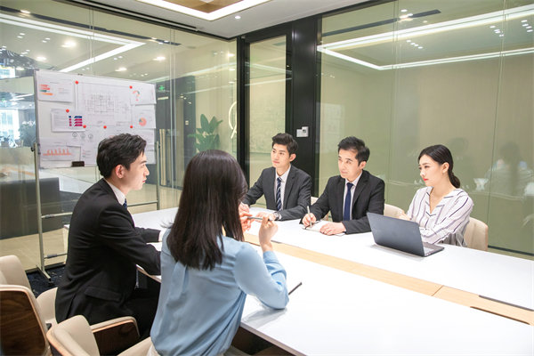 員工溝通與協調：提升團隊協作效（xiào）率的關鍵（jiàn）