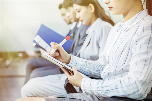 人才挖掘與（yǔ）選拔：全麵評估候（hòu）選人能力，選拔優（yōu）秀人才