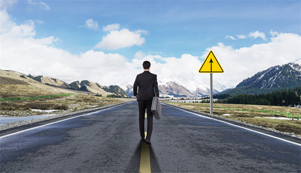 戰略眼光：洞察市（shì）場（chǎng）趨勢，搶占（zhàn）先機（jī）引領未來