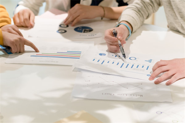 精心部（bù）署企業年度經營計劃，明確發展（zhǎn）方向，提升效率