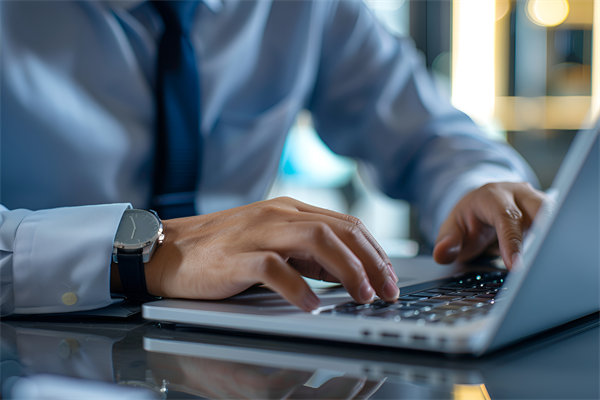 如何通過績效激勵機製激發團隊的創新與活力？