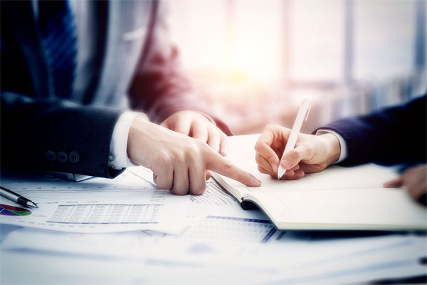 麵對業績波動，企業如何靈（líng）活調整績效評價標準？