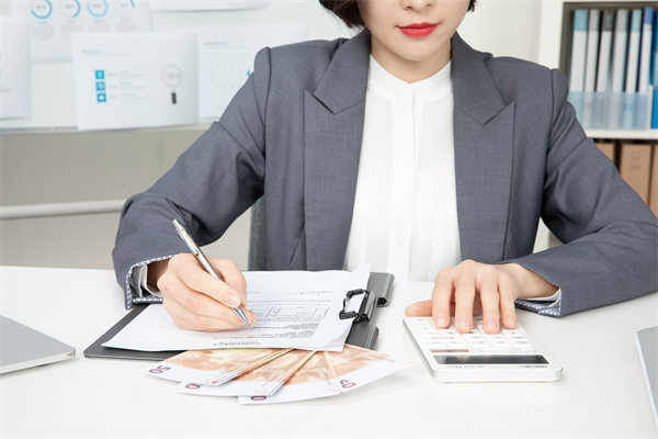 企業戰略轉型的關鍵成（chéng）功因素與風險規避策（cè）略何在？