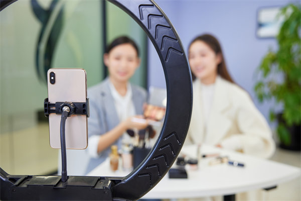 如（rú）何製定（dìng）有效的營銷策略，以提升品牌影響（xiǎng）力？