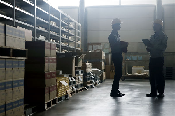 如何通過供應鏈谘詢優化企業的庫存（cún）管理策略？