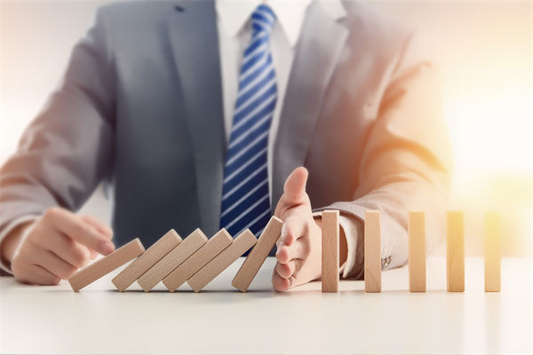 風險評估與應對：組織規劃中如何預見並減輕潛在問題？