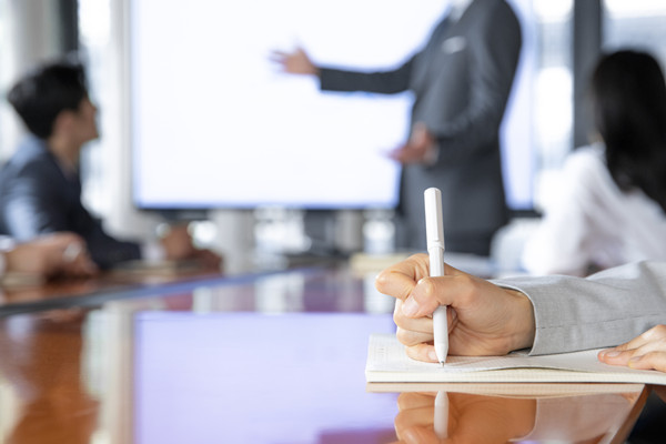 企業的會（huì）議管理製度不（bú）完善，如同虛設怎麽辦？