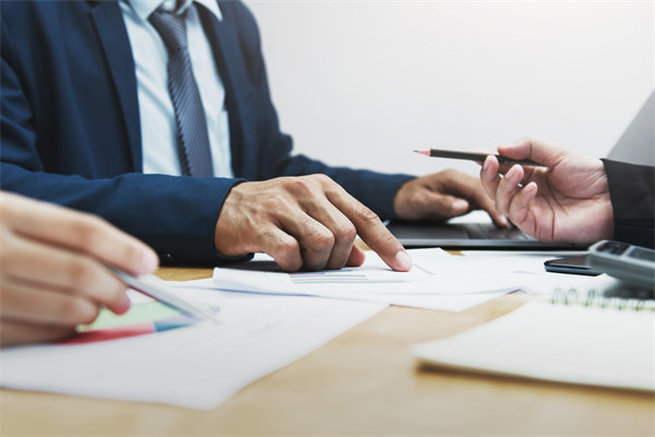 麵對多元化業務，集團如何精準製定管控體係與策略？