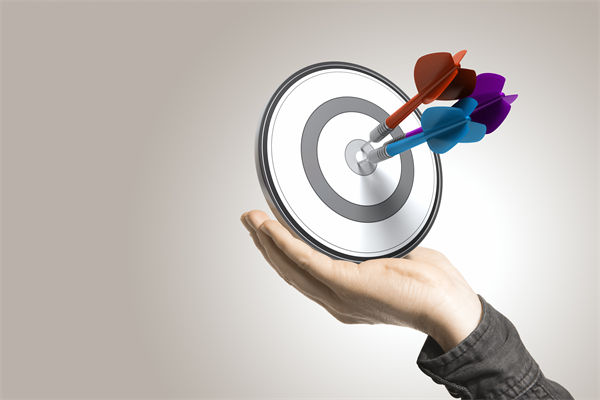 績效管理如何（hé）提升員工滿意（yì）度，又增強（qiáng）企業競（jìng）爭力？