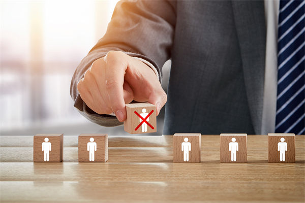 微軟在華外包公（gōng）司（sī）一天裁員近2000人（rén），人力資源管理怎麽看？