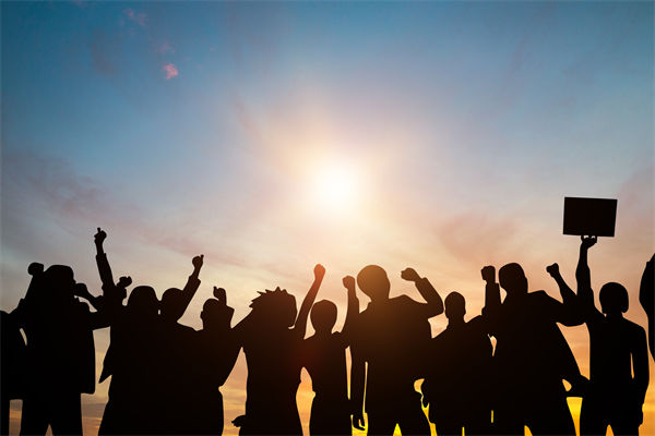 多家公司（sī）通知帶（dài）薪放假看閱兵，績效管理有何啟示？